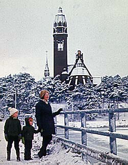 Uppenbarelsekyrkan, Tattby bro